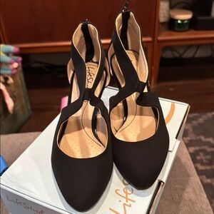 Life Stride Black Heels Stylish Comfort